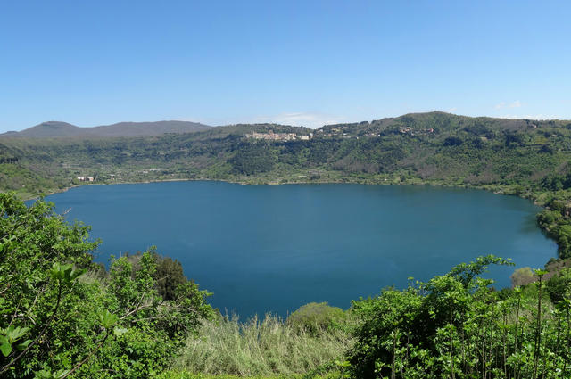 Lago Albano  Lago Albano